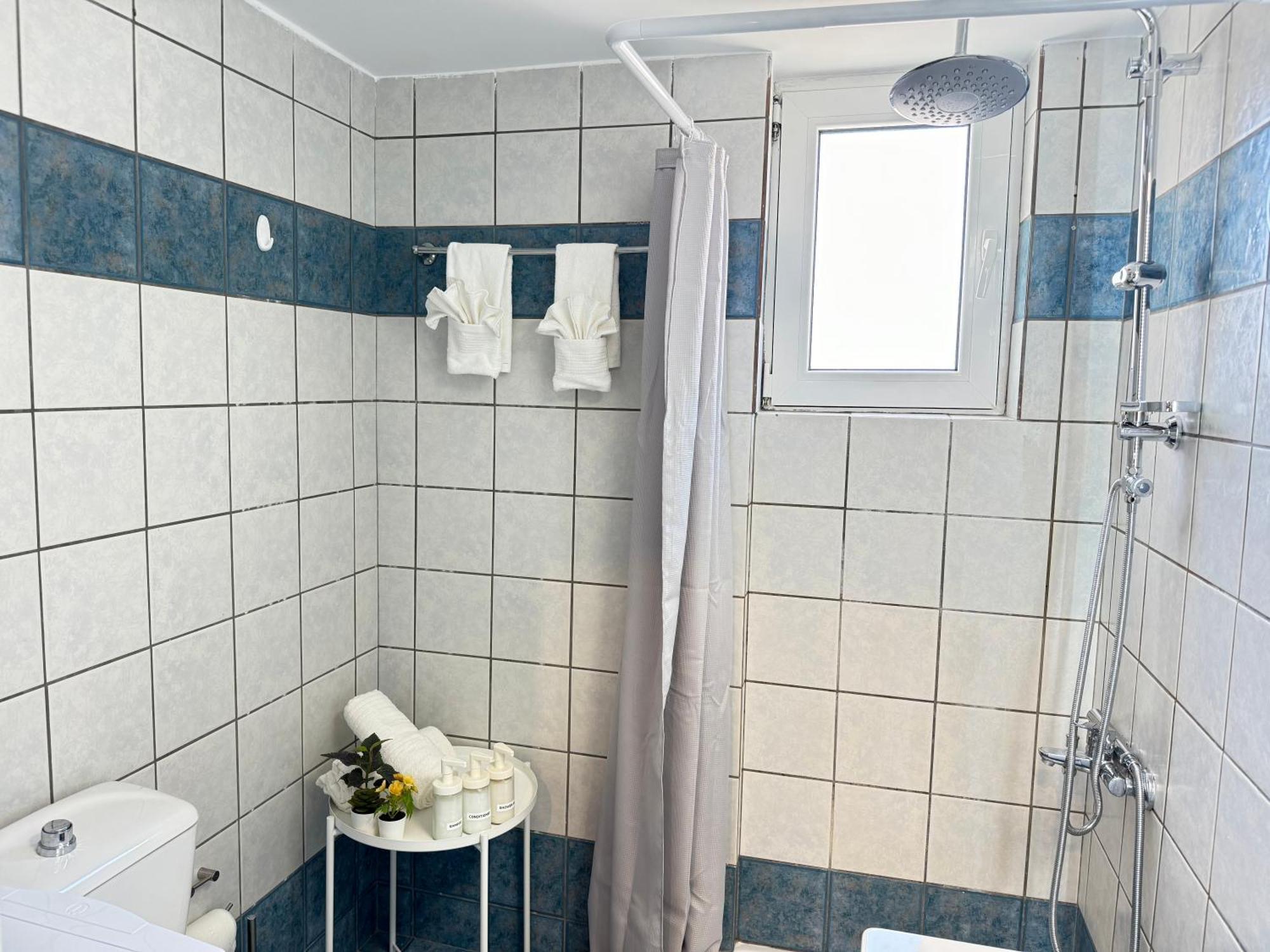 Cozy One Bedroom In Mets, 10-min Walk To Acropolis Apartment